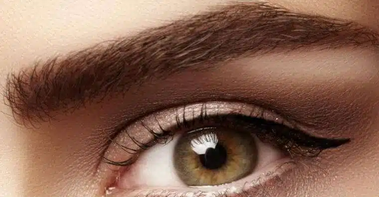 Greffe de sourcils : Une procédure sûre et réussie. image